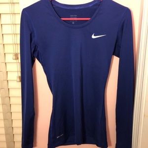 Blue nike pro long sleeve shirt.